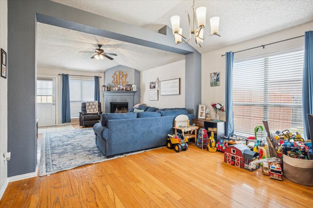 1019 Waterview Drive, Little Elm, TX 75068