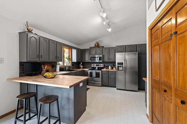 810 KRISTY STREET, Kaukauna, WI 54130