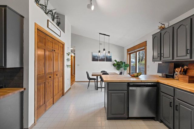 810 KRISTY STREET, Kaukauna, WI 54130