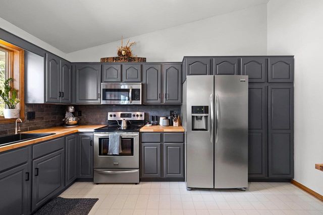 810 KRISTY STREET, Kaukauna, WI 54130