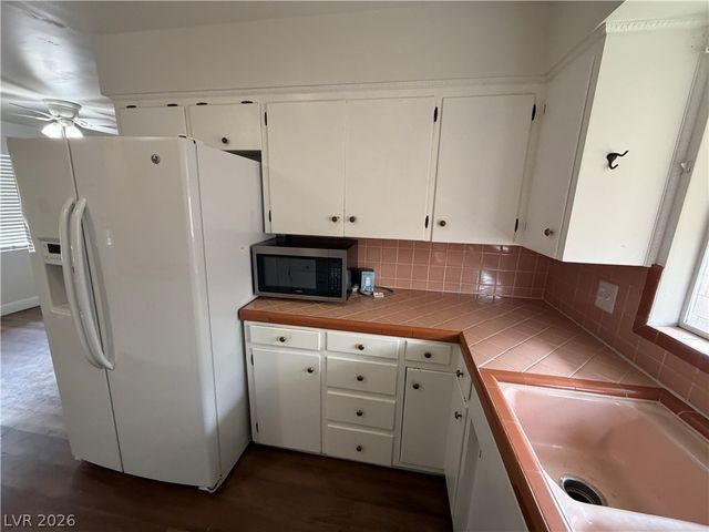 1516 Houssels Avenue, Las Vegas, NV 89104