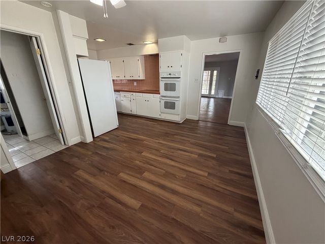 1516 Houssels Avenue, Las Vegas, NV 89104