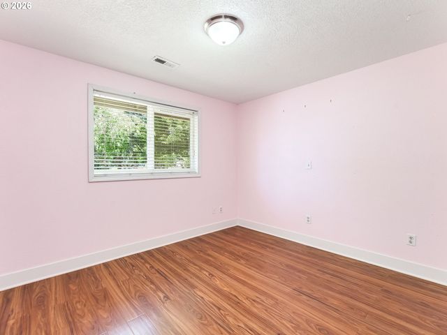 2031 Sw OLEANDER St, Mc Minnville, OR 97128