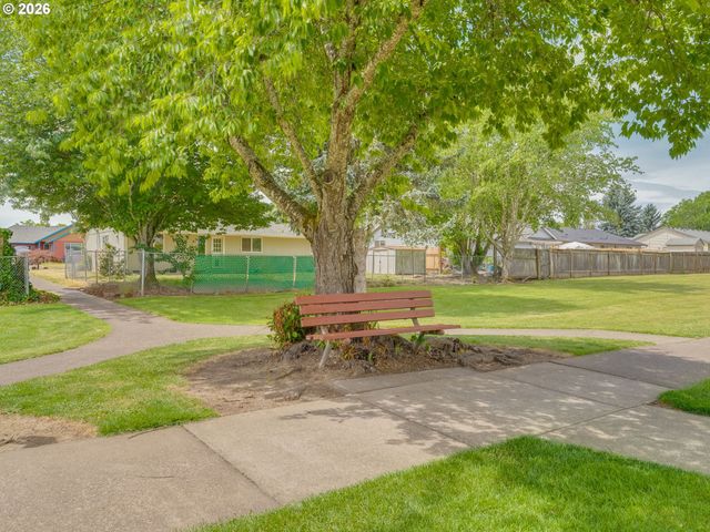 2031 Sw OLEANDER St, Mc Minnville, OR 97128