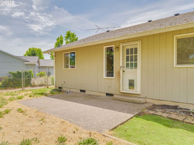 2031 Sw OLEANDER St, Mc Minnville, OR 97128