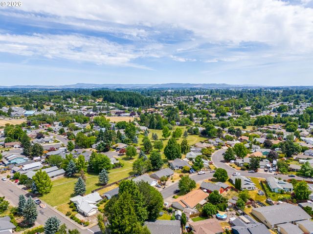 2031 Sw OLEANDER St, Mc Minnville, OR 97128