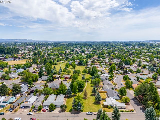 2031 Sw OLEANDER St, Mc Minnville, OR 97128