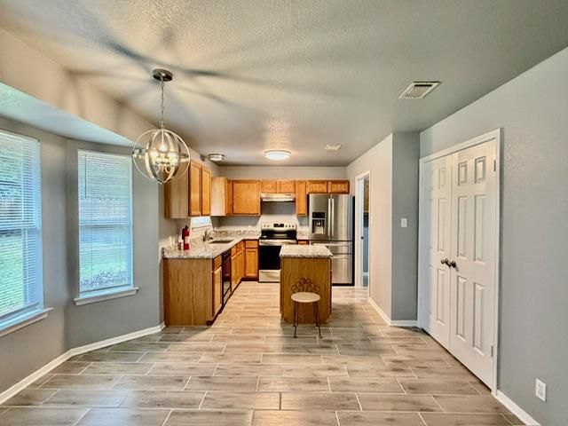 7 S Bobcat CT, Morgan's Point Resort, TX 76513