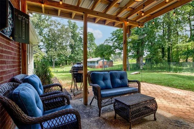 5659 Hiram Douglasville Highway, Powder Springs, GA 30127