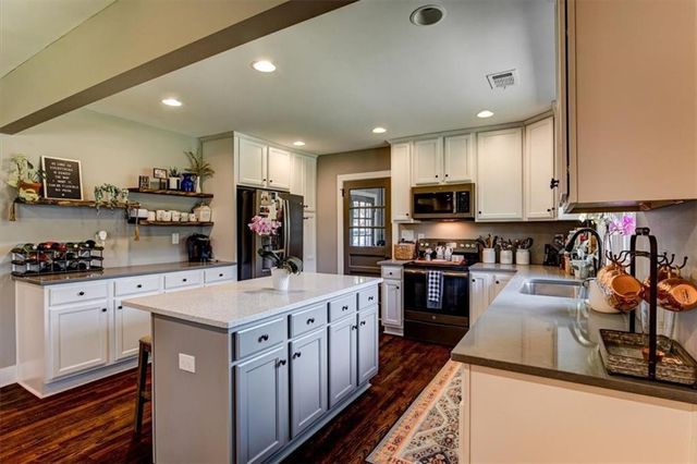 5659 Hiram Douglasville Highway, Powder Springs, GA 30127