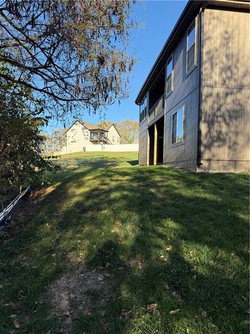 610 Caitlin Ct Court, Excelsior Springs, MO 64024