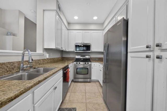 41524 Blue Canyon Avenue 3, Murrieta, CA 92562