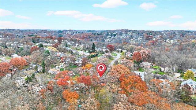 8576 W Barkhurst Dr, Mccandless, PA 15237