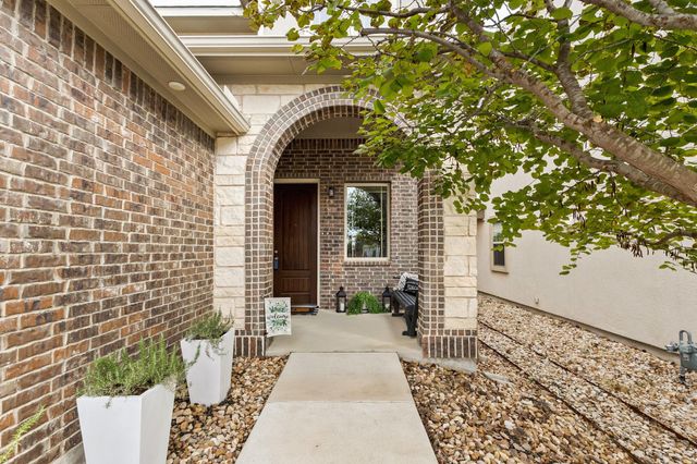 290 Tailwind DR, Kyle, TX 78640