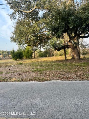 203 Livingston Drive, Pass Christian, MS 39571