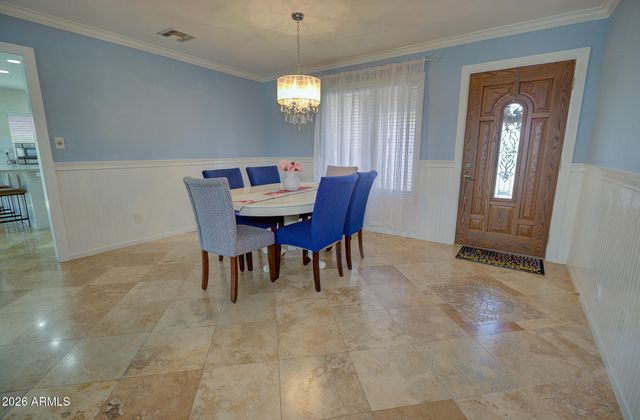 2718 W MESETO Circle, Mesa, AZ 85202