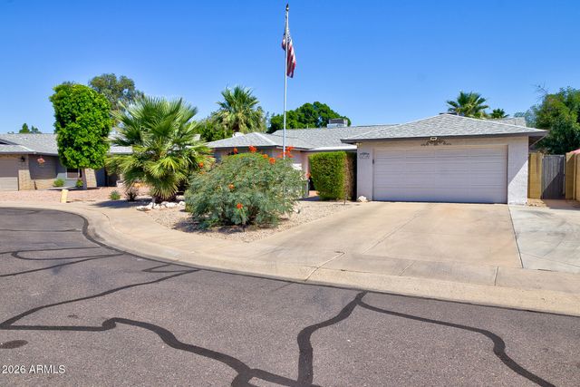 2718 W MESETO Circle, Mesa, AZ 85202