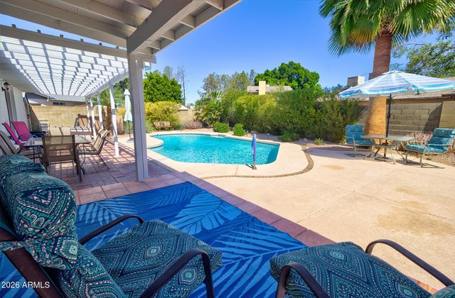 2718 W MESETO Circle, Mesa, AZ 85202
