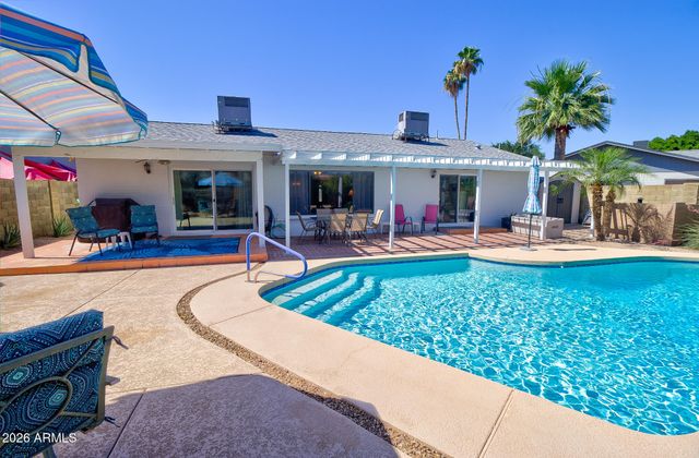2718 W MESETO Circle, Mesa, AZ 85202