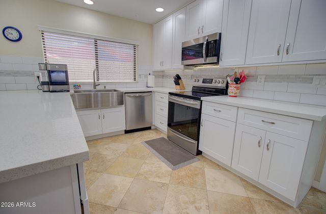 2718 W MESETO Circle, Mesa, AZ 85202