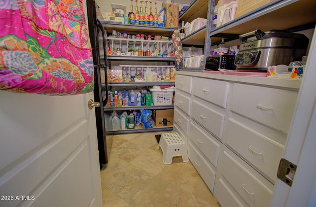 2718 W MESETO Circle, Mesa, AZ 85202