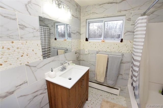 3179 Gehring Drive, Flint, MI 48506