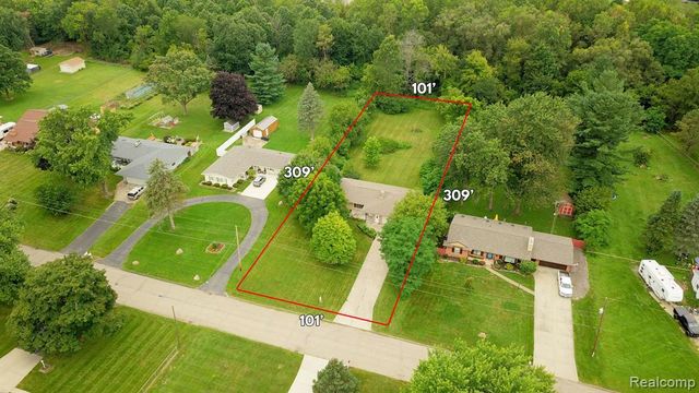 3179 Gehring Drive, Flint, MI 48506