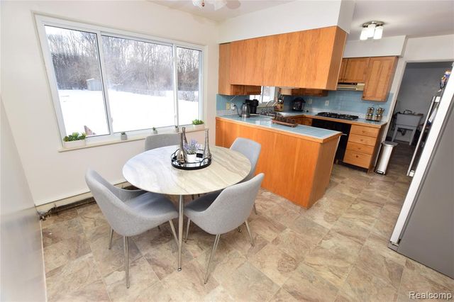 3179 Gehring Drive, Flint, MI 48506