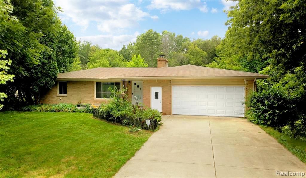 3179 Gehring Drive, Flint, MI 48506