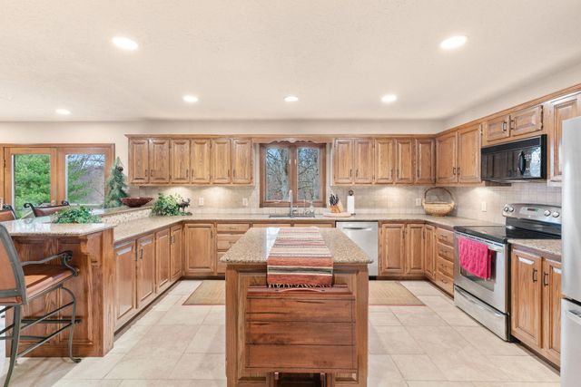 2334 Melton Drive, Nixa, MO 65714