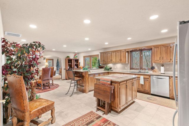 2334 Melton Drive, Nixa, MO 65714