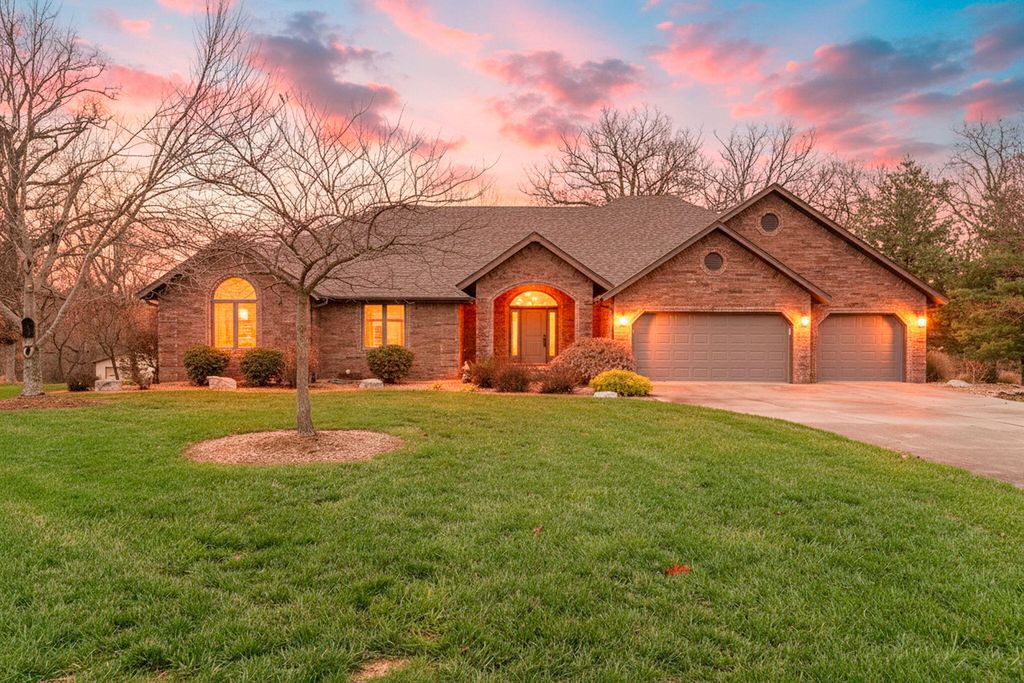 2334 Melton Drive, Nixa, MO 65714