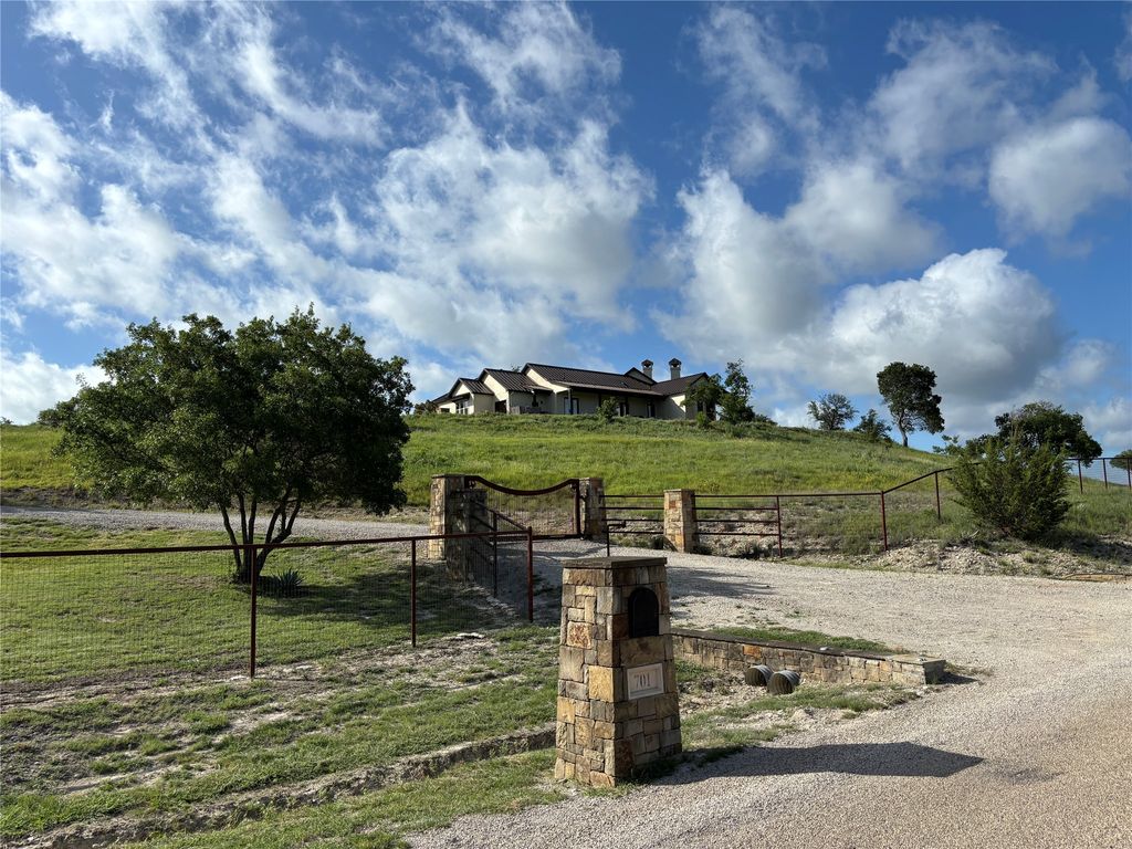 701 Cactus Rio Drive, Weatherford, TX 76087