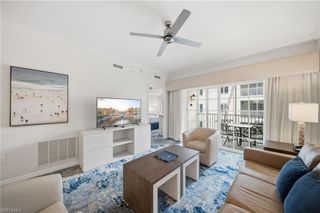 221 9th ST S 206, Naples, FL 34102
