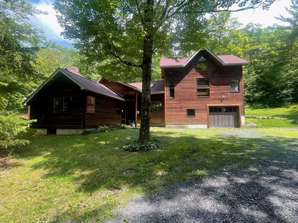 1751 Kingdom Road, Vershire, VT 05079