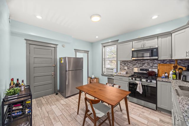 4104 W 24th Place 1, Chicago, IL 60623