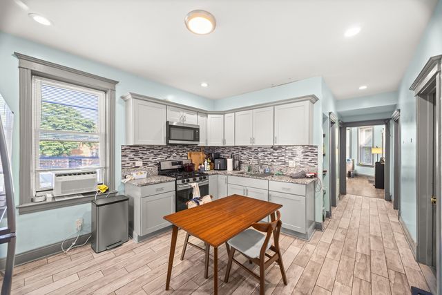4104 W 24th Place 1, Chicago, IL 60623