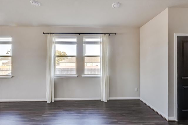 204 Mountain Valley ST, Georgetown, TX 78628