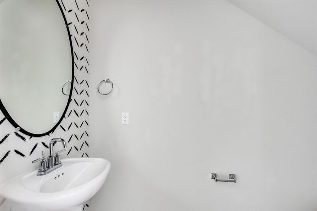 204 Mountain Valley ST, Georgetown, TX 78628