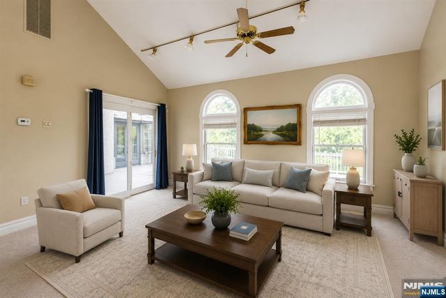 22 Serafin Place, Glen Rock, NJ 07452