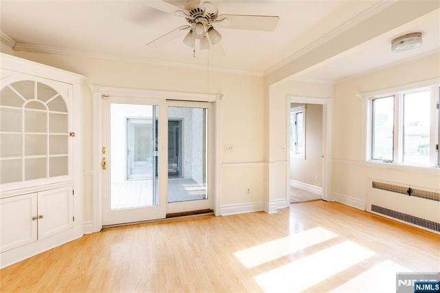 22 Serafin Place, Glen Rock, NJ 07452