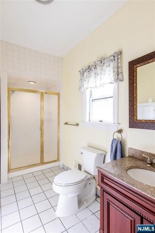 22 Serafin Place, Glen Rock, NJ 07452