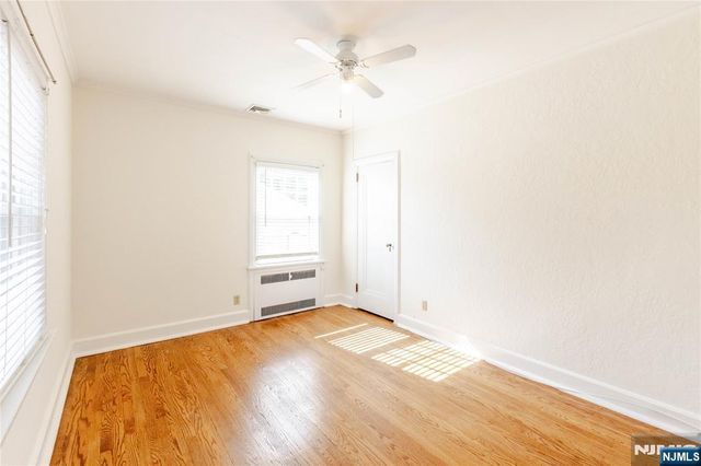 22 Serafin Place, Glen Rock, NJ 07452