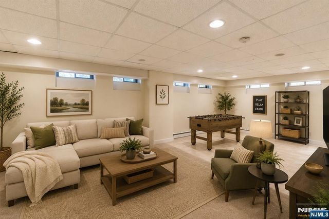 22 Serafin Place, Glen Rock, NJ 07452