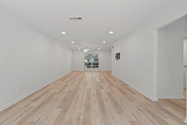 12907 Trail Hollow Drive 2907, Houston, TX 77079