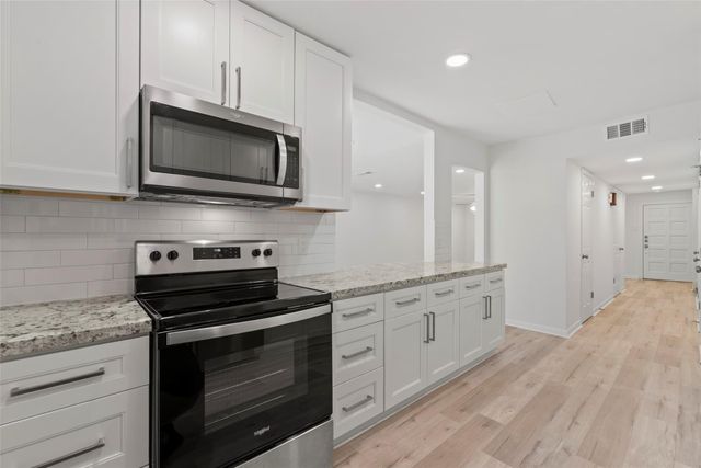 12907 Trail Hollow Drive 2907, Houston, TX 77079