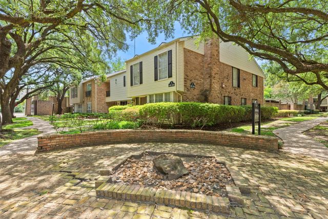 12907 Trail Hollow Drive 2907, Houston, TX 77079