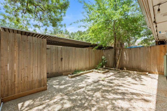 12907 Trail Hollow Drive 2907, Houston, TX 77079