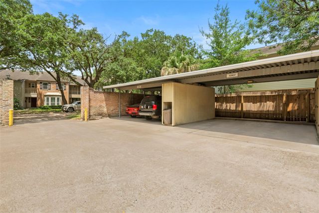 12907 Trail Hollow Drive 2907, Houston, TX 77079