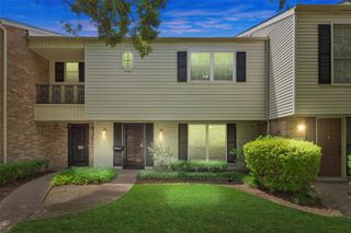 12907 Trail Hollow Drive 2907, Houston, TX 77079